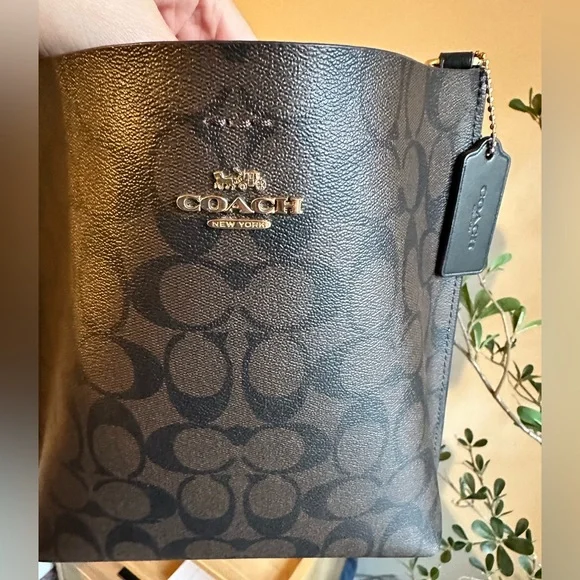 Coach Brown and Black Signature mollie bucket Bag - Picture 3 of 10